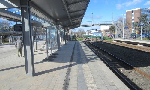 Neues modernisiertes Bahnsteigdach im Bahnhof Kleve
